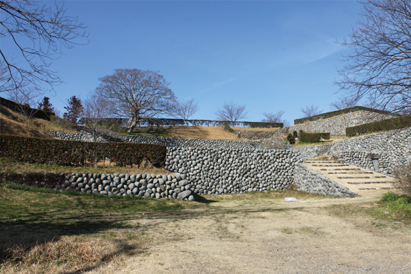 横須賀城址。髙天神城攻略の布石として馬伏塚城よりもさらに近い位置に家康は横須賀城を築いた